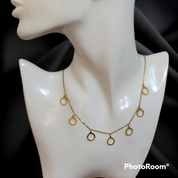 3/$30 Goldtone Circle Pendants Chain Necklace - Picture 1 of 9